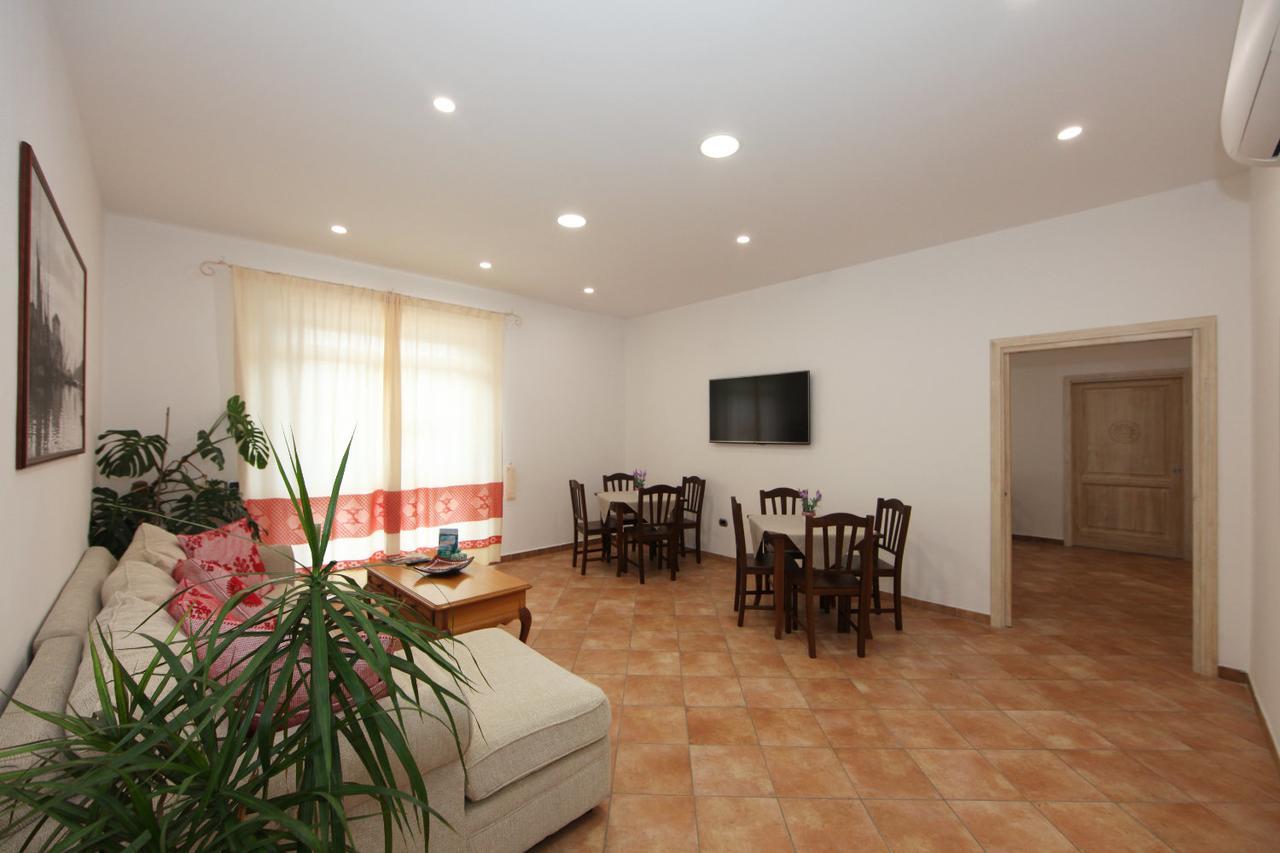 Guest House Villabianca La Maddalena  Zewnętrze zdjęcie