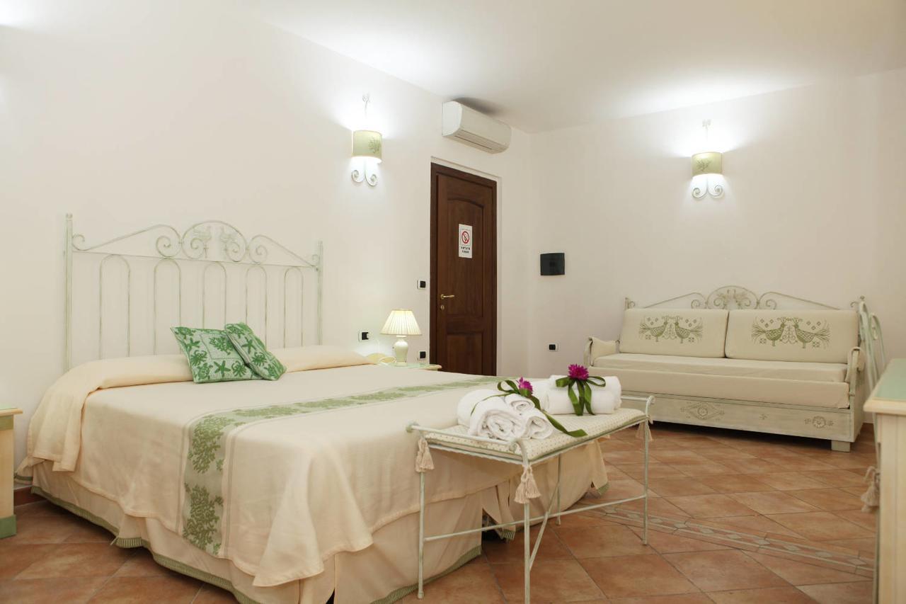 Guest House Villabianca La Maddalena  Zewnętrze zdjęcie