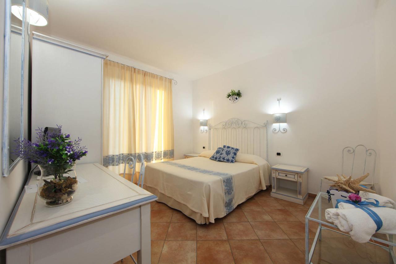 Guest House Villabianca La Maddalena  Zewnętrze zdjęcie