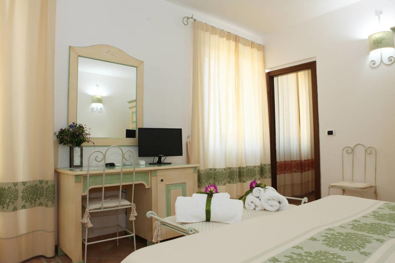 Guest House Villabianca La Maddalena  Zewnętrze zdjęcie